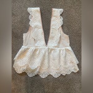 TOPSHOP Plunging White Lace Peplum Top